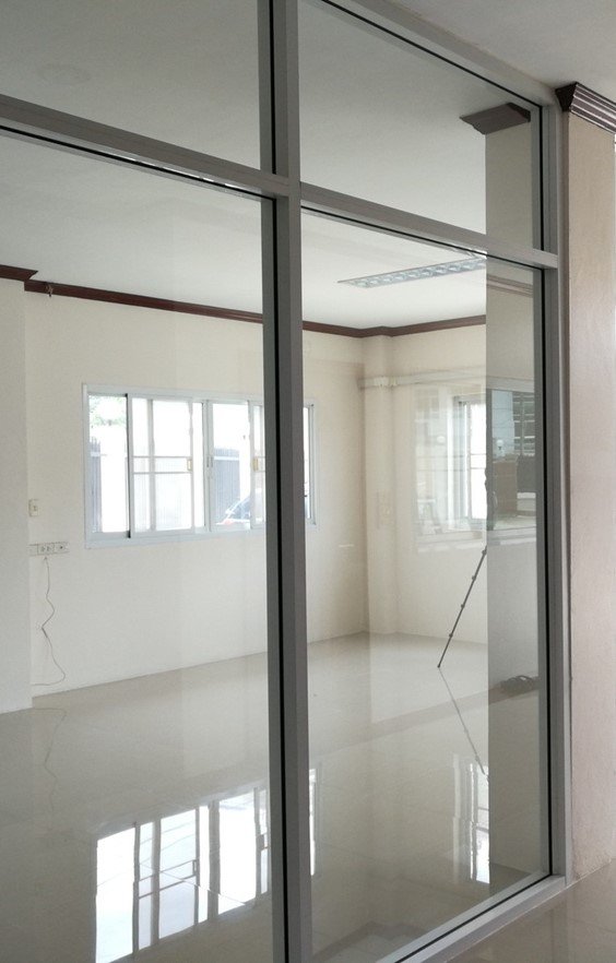 SERVICIO INSTALACION PUERTAS DE ALUMINIO OMC